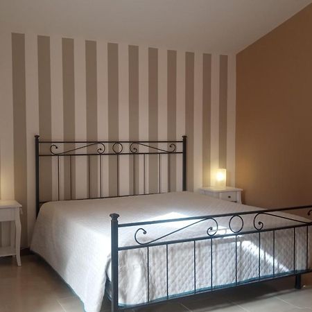 B&B Hollywood Olivadi 外观 照片