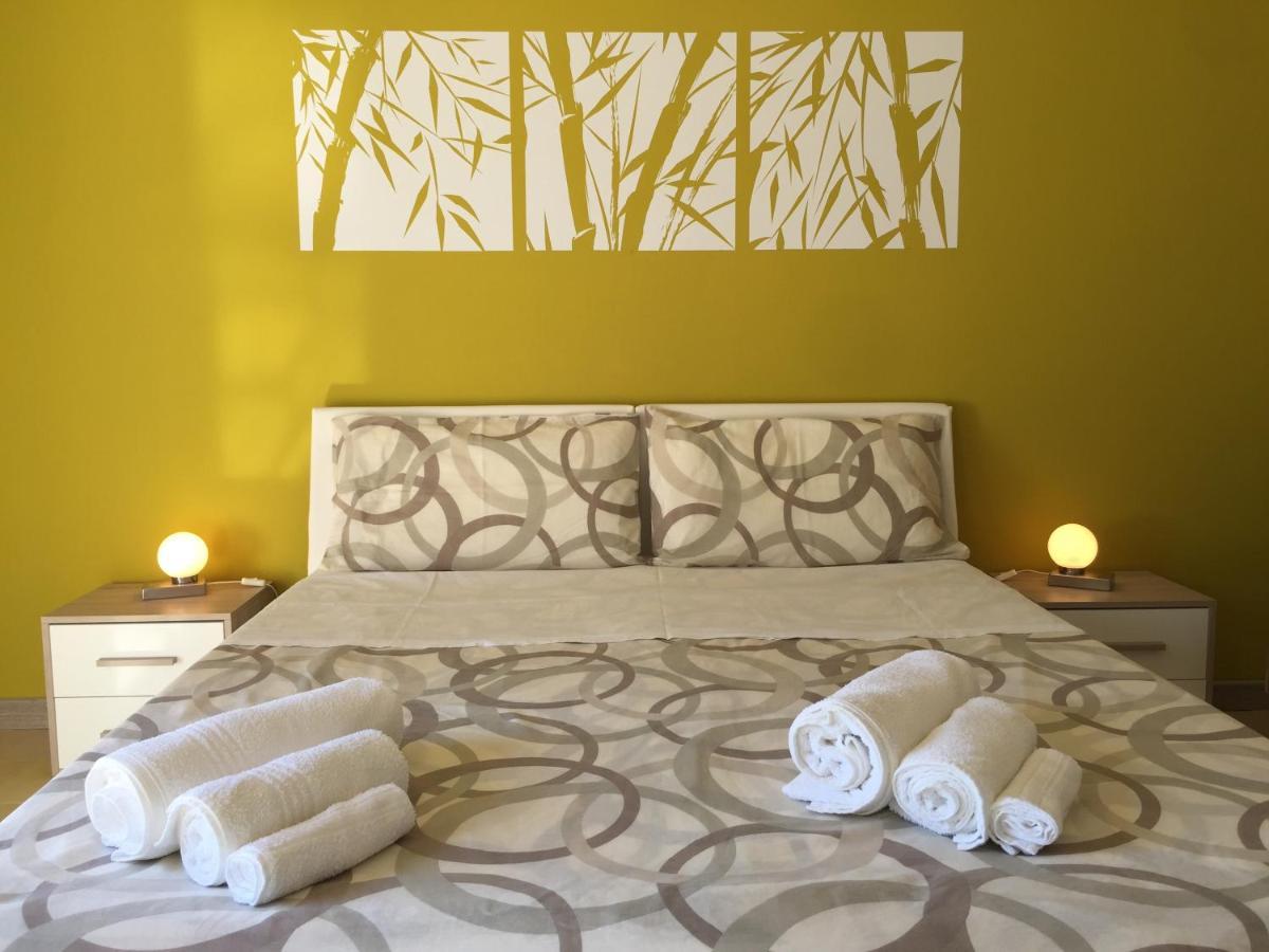 B&B Hollywood Olivadi 外观 照片